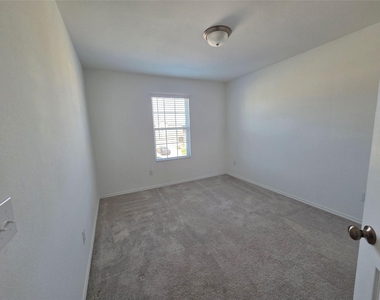 837 Breakwater Drive - Photo Thumbnail 12