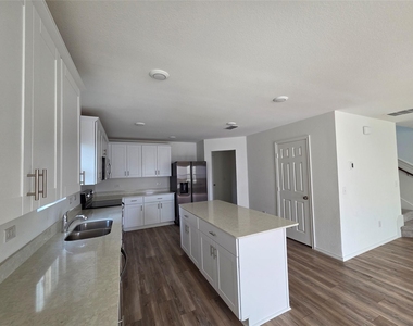 837 Breakwater Drive - Photo Thumbnail 2