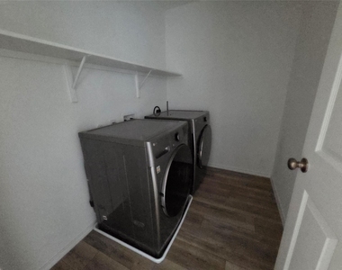 837 Breakwater Drive - Photo Thumbnail 10