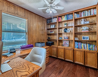 4117 Aragon Drive - Photo Thumbnail 14