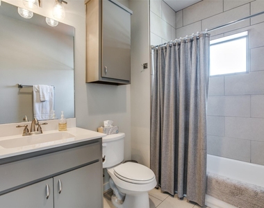 906 W Cannon Street - Photo Thumbnail 8