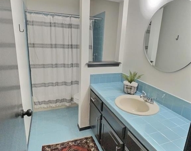 316 Town Park Road - Photo Thumbnail 3