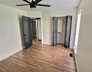 316 Town Park Road - Photo Thumbnail 1