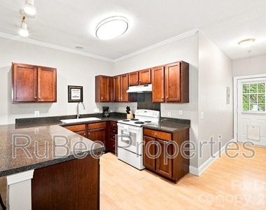 21136 Kimbrough Lane - Photo Thumbnail 2
