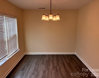 10440 Wilson Glen Drive - Photo Thumbnail 1