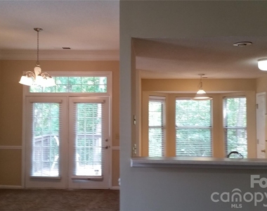 12511 Agate Lane - Photo Thumbnail 4