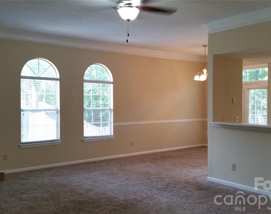 12511 Agate Lane - Photo Thumbnail 8