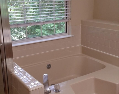12511 Agate Lane - Photo Thumbnail 15