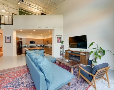 935 Westmere Avenue - Photo Thumbnail 26
