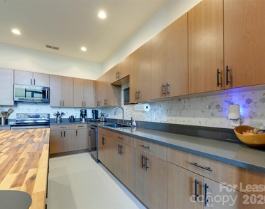 935 Westmere Avenue - Photo Thumbnail 13