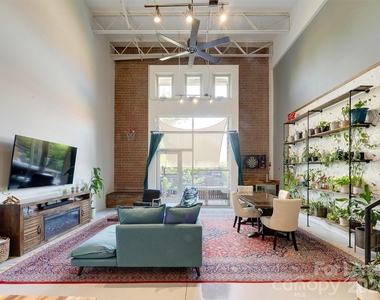 935 Westmere Avenue - Photo Thumbnail 17