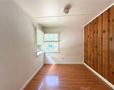467 Sequoia - Photo Thumbnail 9
