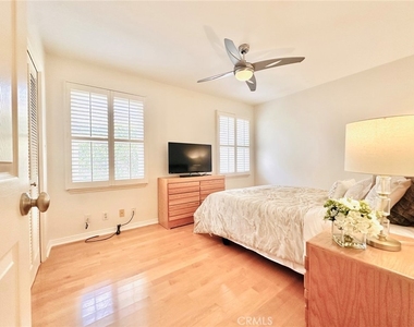 1558 Wembley Road - Photo Thumbnail 16