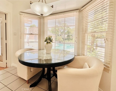 1558 Wembley Road - Photo Thumbnail 9