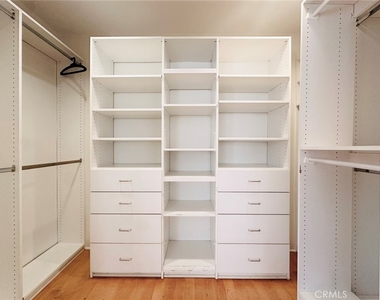 1558 Wembley Road - Photo Thumbnail 19