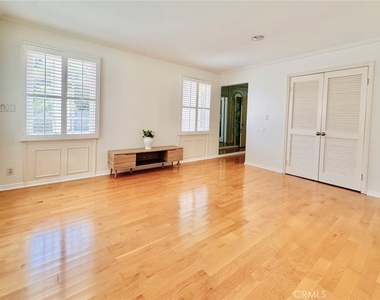 1558 Wembley Road - Photo Thumbnail 17