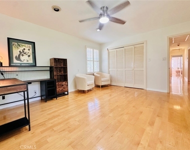 1558 Wembley Road - Photo Thumbnail 13