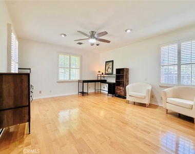 1558 Wembley Road - Photo Thumbnail 12