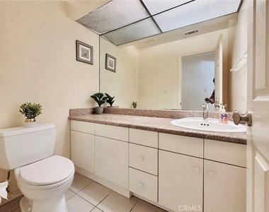 1558 Wembley Road - Photo Thumbnail 21