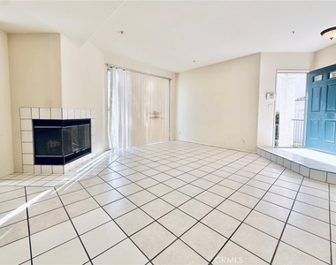 13133 Le Parc Boulevard - Photo Thumbnail 2