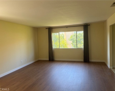 7436 Rutledge Court - Photo Thumbnail 8