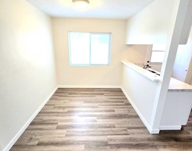 2976 Sherwin Avenue - Photo Thumbnail 3