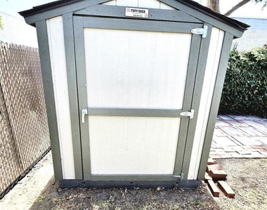 2976 Sherwin Avenue - Photo Thumbnail 14