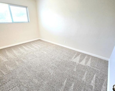2976 Sherwin Avenue - Photo Thumbnail 13