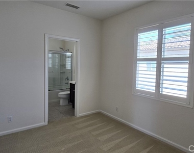 827 Terrace E - Photo Thumbnail 22