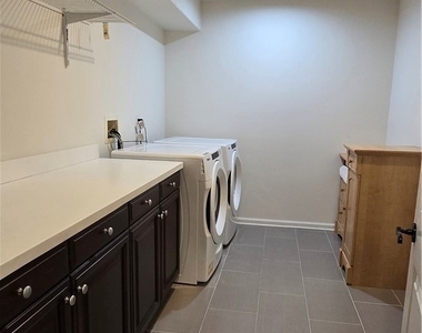 827 Terrace E - Photo Thumbnail 26