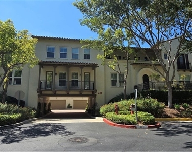 827 Terrace E - Photo Thumbnail 5