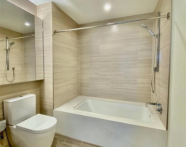 877 Francisco Street - Photo Thumbnail 16