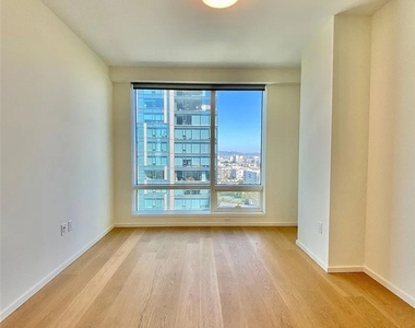 877 Francisco Street - Photo Thumbnail 12