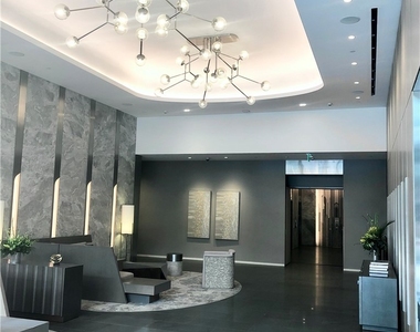 877 Francisco Street - Photo Thumbnail 3