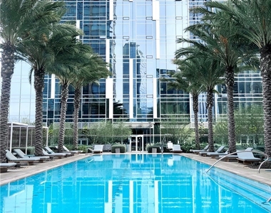 877 Francisco Street - Photo Thumbnail 25