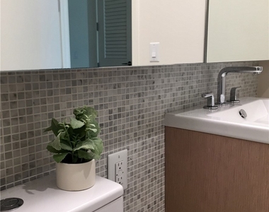 877 Francisco Street - Photo Thumbnail 21