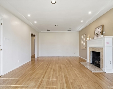 10832 Huston - Photo Thumbnail 7