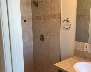 44558 Stanridge Avenue - Photo Thumbnail 7