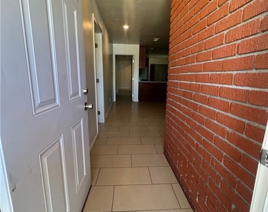 44558 Stanridge Avenue - Photo Thumbnail 1