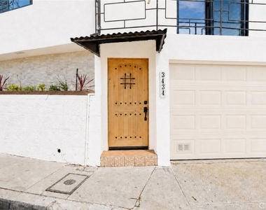 3434 Larissa - Photo Thumbnail 31