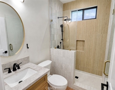 3434 Larissa - Photo Thumbnail 28