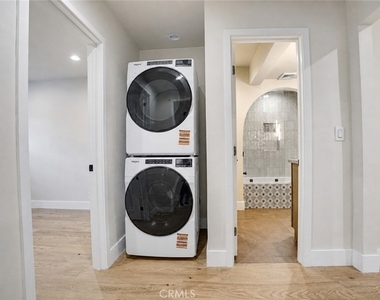 3432 Larissa - Photo Thumbnail 26