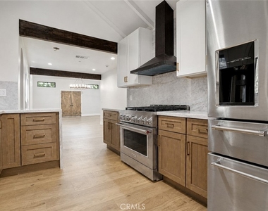 3432 Larissa - Photo Thumbnail 6