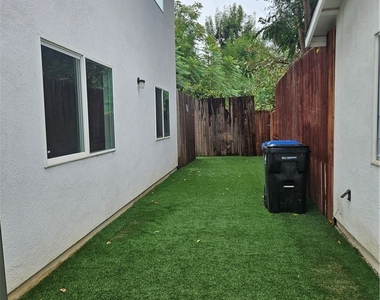 12921 Norris (back House) - Photo Thumbnail 10
