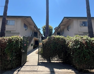 14632 Erwin Street - Photo Thumbnail 7