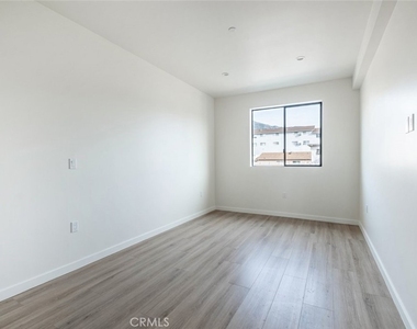 7341 Valmont Street - Photo Thumbnail 26