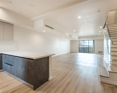 7341 Valmont Street - Photo Thumbnail 4