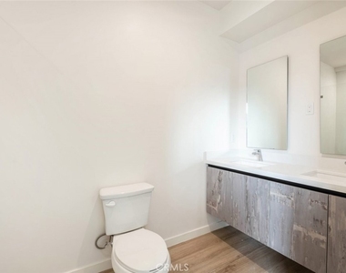 7341 Valmont Street - Photo Thumbnail 20