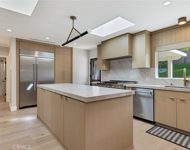 19160 Olympia Street - Photo Thumbnail 13