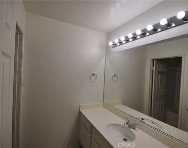 25725 Wagner Way - Photo Thumbnail 22